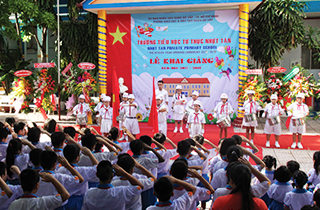 (Tiếng Việt) Lễ khai giảng năm học mới 2017 -2018